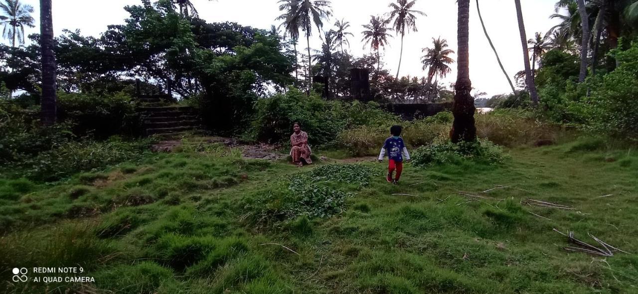 Shruthi'S Aarohi-Nature'S Retreat Mulappilangad Ngoại thất bức ảnh